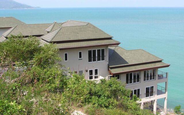 5 Bedroom Seaview Villa Tongson Bay