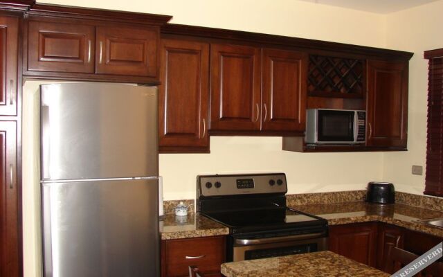 Sweet Dreams Studios De Lux