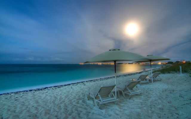 Grace Bay Beach Ocean Villas