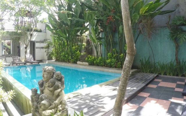 Kuta Beach Hostel