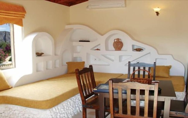 Mantas Bay Apartments