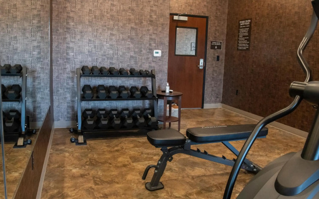 Cobblestone Hotel & Suites - Two Rivers