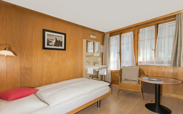 Hotel Alpina