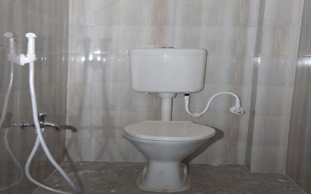 OYO 15071 Hotel Harsh Raj Residency