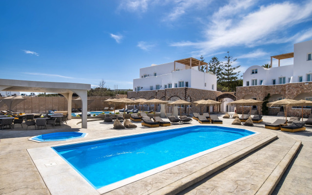 Aelia Luxury Suites Santorini
