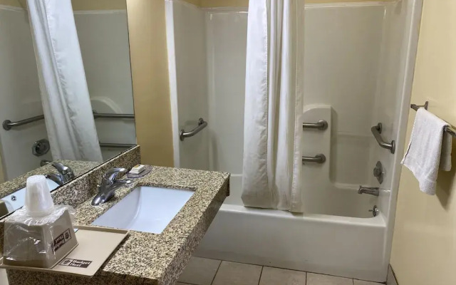 Budget Host Inn Baxley