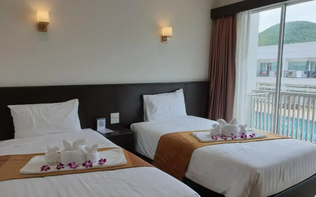 Swan Lake Hotel Sattahip