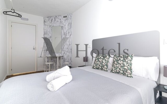 AYZ Princesa - Auto check-in property