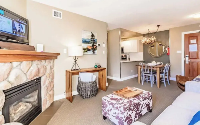Spacious One Bedroom Suite - 412