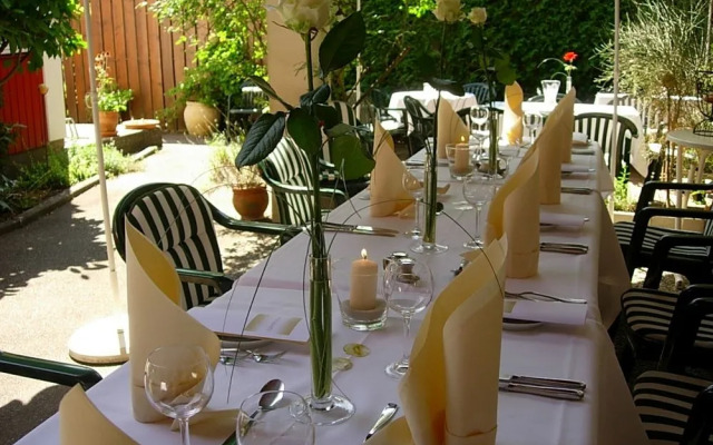 Privathotel - Garni - Pension zur Freystatt am Wasserschloss