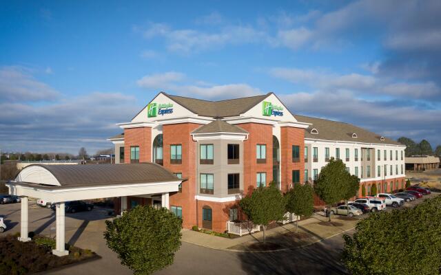 Holiday Inn Express & Suites Olive Branch, an IHG Hotel