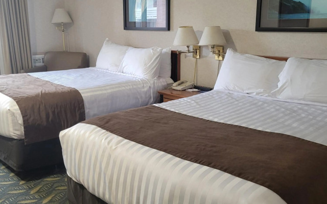 Travelodge by Wyndham Niagara Falls at the Falls