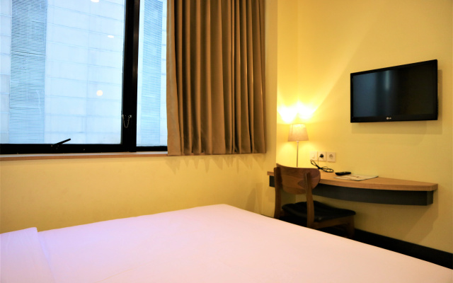 Liberta Hub Blok M Jakarta – Guest Rooms – Jakarta