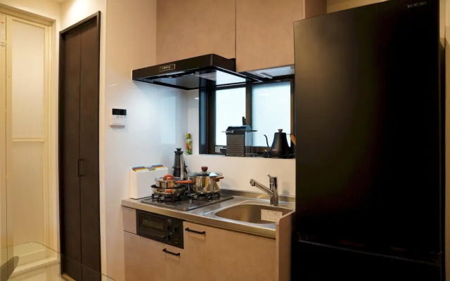 Penthouse 1-bedroom Flat in Hiroo Shibuya