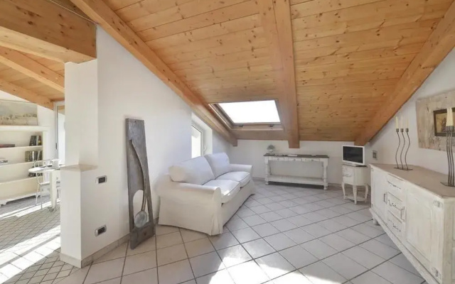 Irnerio White Penthouse