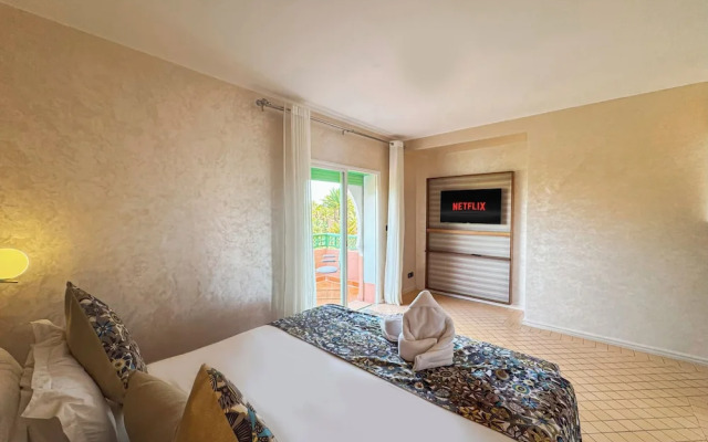 Luxurious Duplex in a Peaceful Resort