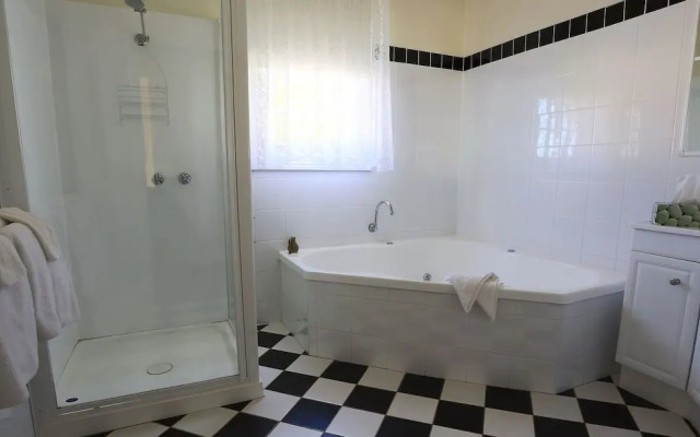 Stanley Holiday Houses