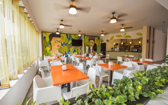 Hotel Andiroba Palace