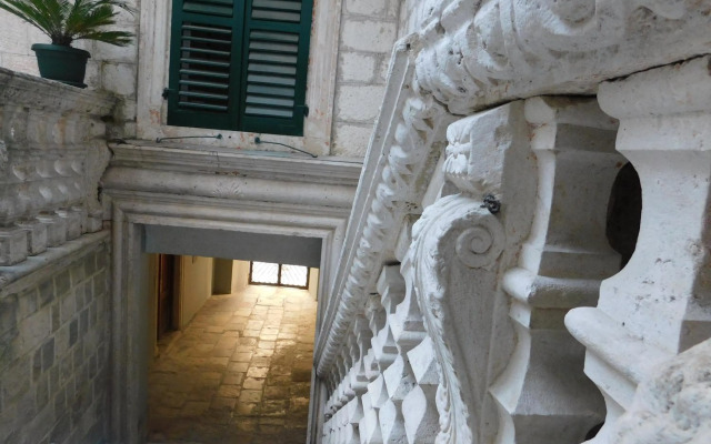 P.S. Cattaro Apartments