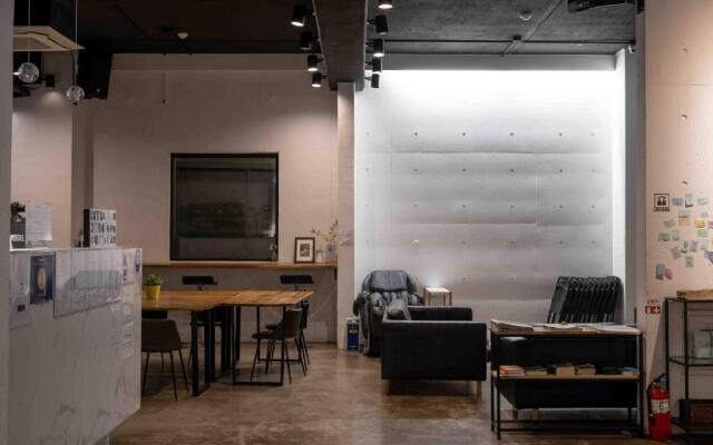 Canvas Hostel