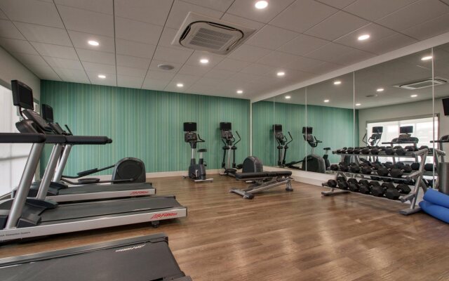 Holiday Inn Express & Suites Mount Vernon by IHG