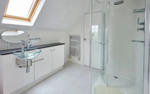 Host Stay The Paddock