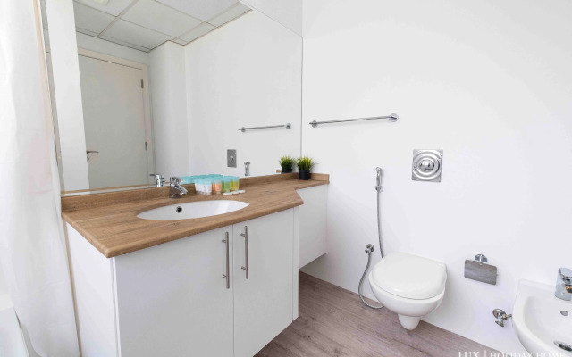 MAG 214 Tower 1 by LUX Holiday Home