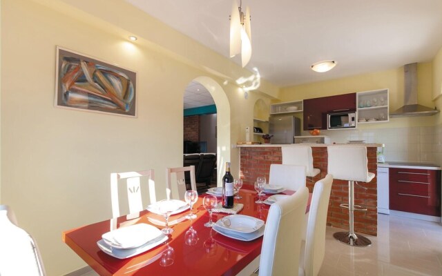 Awesome Home in Tugare With Wifi and 4 Bedrooms