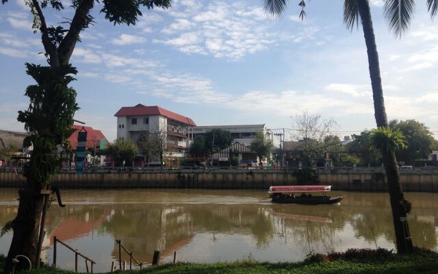 Ban Narai River Guesthouse