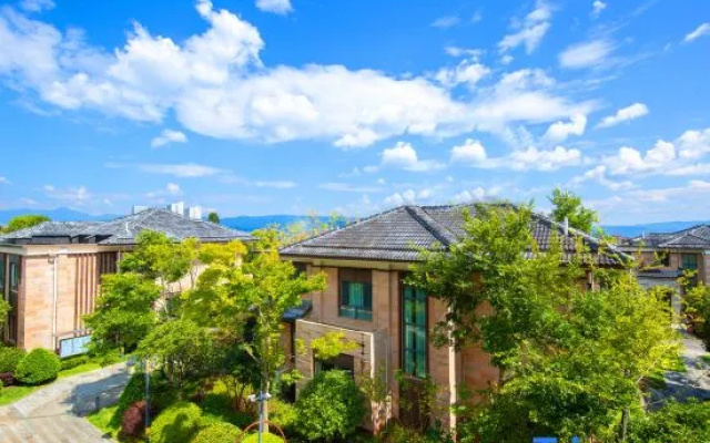 Yiyang Lefu Hot Spring Holiday Hotel