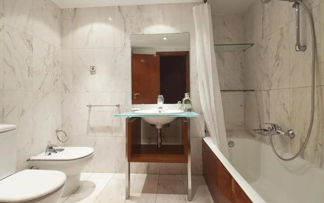 My Space Barcelona- Bonanova for 8 people