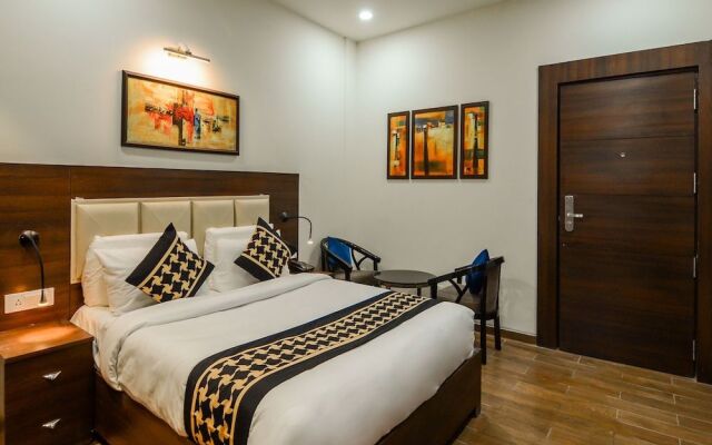Edition O 30009 Skyhilton Alam Bagh