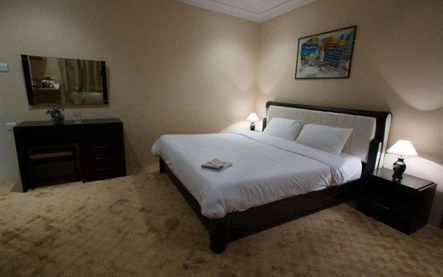 Sara Plaza Apartment Hotel