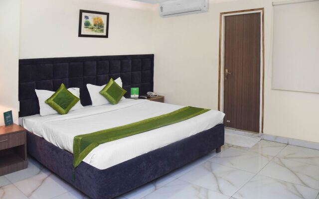 Fabhotel Metro View