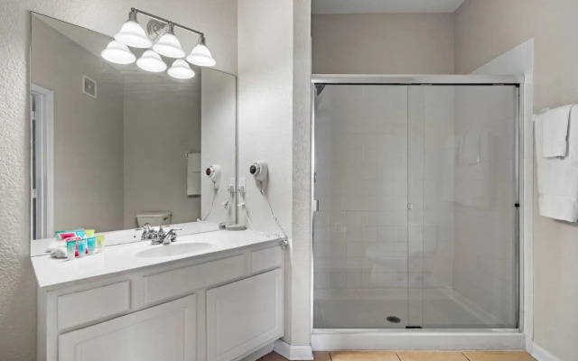 4802 Cayview Avenue #308