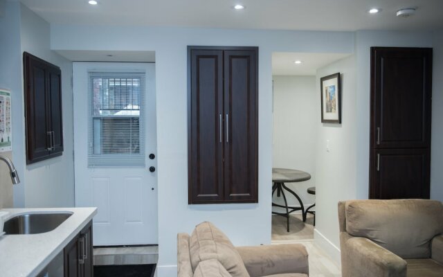 Furnished Downtown Toronto Suites