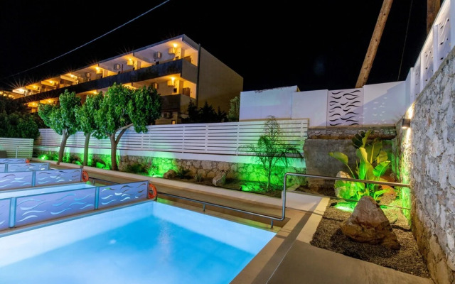 Stay Helios - Aparts & Pool Suites