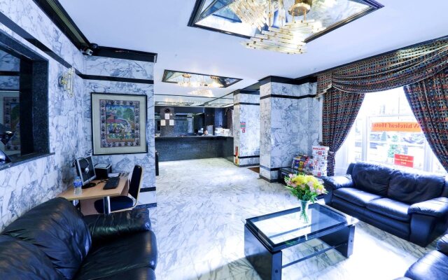 Whiteleaf Hotel