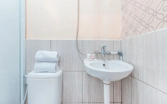J&B Room Pramuka by Oyo Rooms