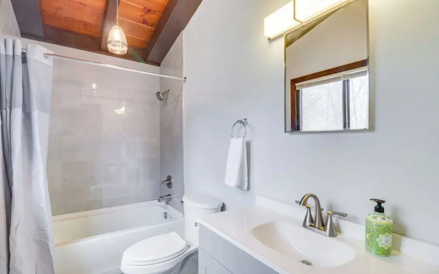 Mcgaheysville Vacation Rental: Yard & Fire Pit!