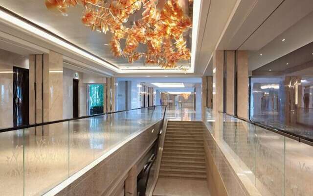 Luan Suntone Plaza Hotel