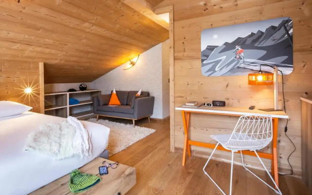 Hotel Base Camp Lodge - Bourg Saint Maurice