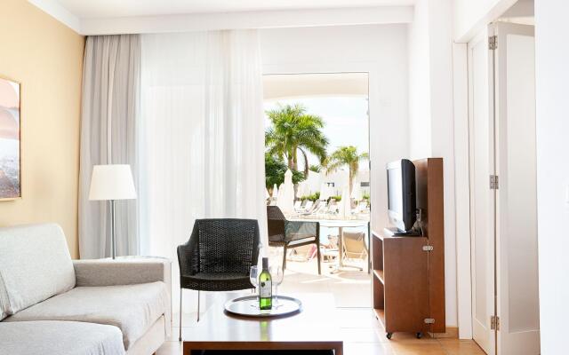 Sunprime Atlantic View Suite & Spa