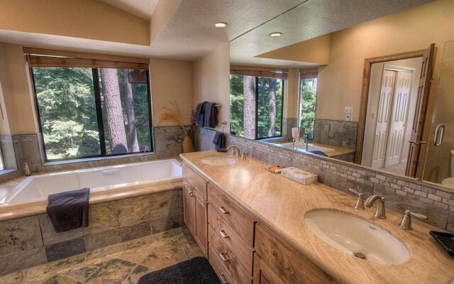 Tahoe Bonoff Venture by Lake Tahoe Accommodations
