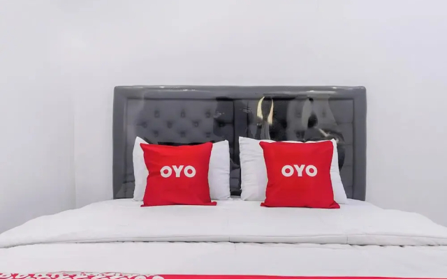 OYO 94049 Pondok Accilia