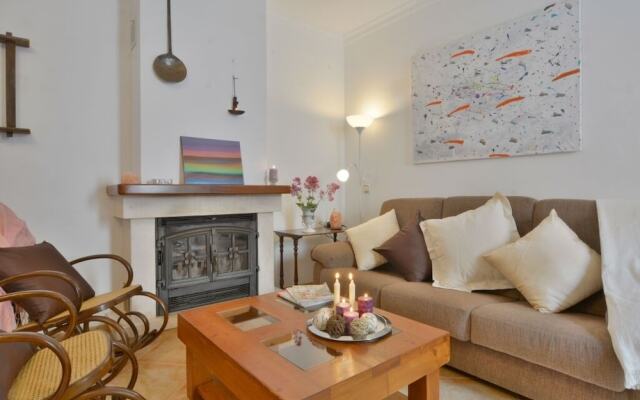 Mallorca Town House With Terrace Sleep 6pax