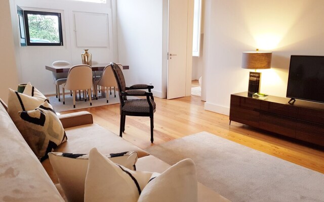 Lisbon Finestay Santana