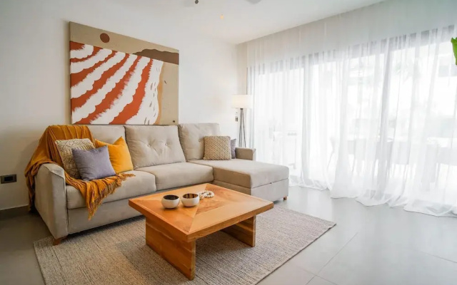 Luxury 3 Bedroom Apartment at the Beach