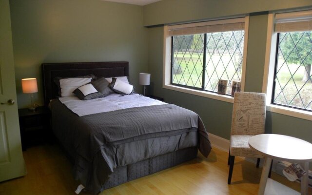 Elizabeth Manor Bed And Breakfast