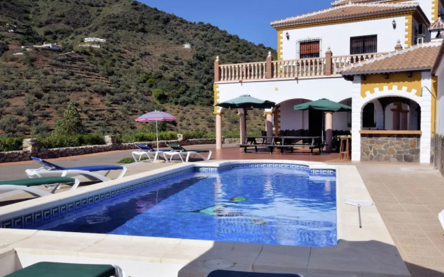 Spacious Villa in Costa Del Dol With Private Pool